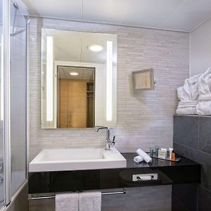 Angrenzendes Deluxe Zimmer mit Kingsize-Bett